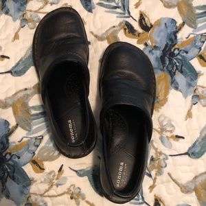 Black Leather Clogs -Sonoma